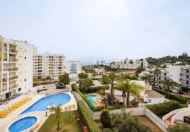 2 bedroom apartment for annual rentals in Armação de Pêra