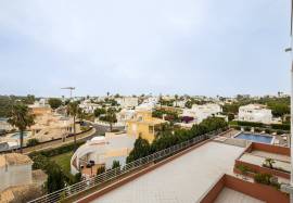 2 bedroom apartment for annual rentals in Armação de Pêra
