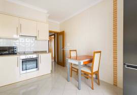 2 bedroom apartment for annual rentals in Armação de Pêra