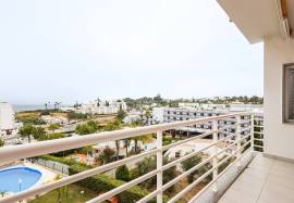 2 bedroom apartment for annual rentals in Armação de Pêra