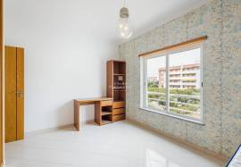 2 bedroom apartment for annual rentals in Armação de Pêra