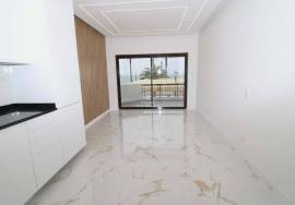 Refurbished 3 bedroom apartment facing the sea | garage | elevator | Sea view