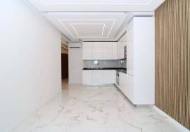 Refurbished 3 bedroom apartment facing the sea | garage | elevator | Sea view