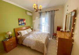 FROM SEPTEMBER 1ST ! Excellent 1 bedroom apartment furnished and equipped for Annual Rental