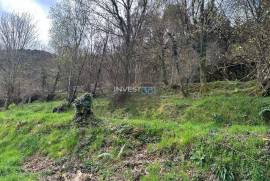 Land with ruin in Covas with magnificent views