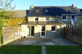 Houses for rent - 6 rooms - 104 m2 - MONTERTELOT - (56800)