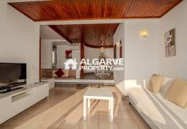 Four bedroom villa with swimming pool near the Golf Course and Beach in Vilamoura, Algarve