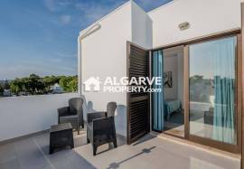 Four bedroom villa with swimming pool near the Golf Course and Beach in Vilamoura, Algarve