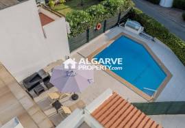 Four bedroom villa with swimming pool near the Golf Course and Beach in Vilamoura, Algarve
