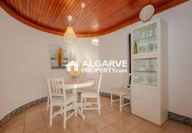 Four bedroom villa with swimming pool near the Golf Course and Beach in Vilamoura, Algarve