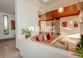 Four bedroom villa with swimming pool near the Golf Course and Beach in Vilamoura, Algarve