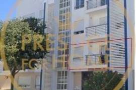 {|en|}2 bedroom apartment with balconies in Qta de Betunes Loulé! 