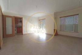 {|en|}2 bedroom apartment with balconies in Qta de Betunes Loulé! 
