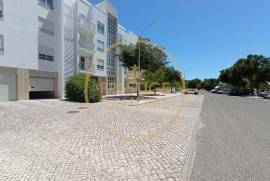 {|en|}2 bedroom apartment with balconies in Qta de Betunes Loulé! 