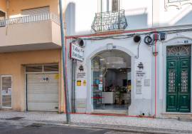 BUTCHER RENOVATED IN 2023 - RUA DE SÃO LUIS - FARO - TRESPASSE