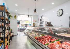 BUTCHER RENOVATED IN 2023 - RUA DE SÃO LUIS - FARO - TRESPASSE