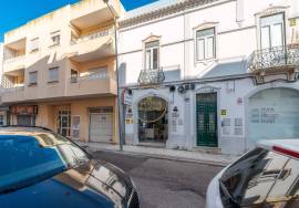 BUTCHER RENOVATED IN 2023 - RUA DE SÃO LUIS - FARO - TRESPASSE