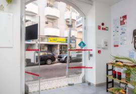 BUTCHER RENOVATED IN 2023 - RUA DE SÃO LUIS - FARO - TRESPASSE