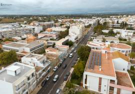 Traditional Charm with a Modern Touch – Typical 2 Bedroom Villa from Olhanense with Rooftop and Patio
