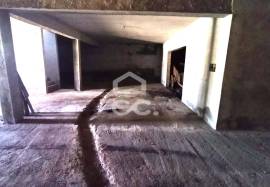 Unfinished house on a 820m2 plot.