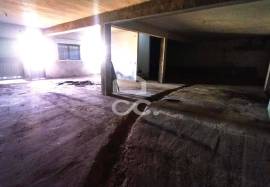 Unfinished house on a 820m2 plot.
