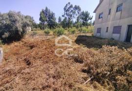 Unfinished house on a 820m2 plot.