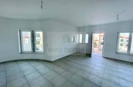 Refurbished 4 bedroom villa with sea views in Ericeira
