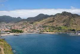 VILLA WITH LAND IN MACHICO