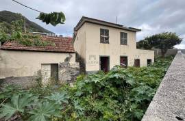 VILLA WITH LAND IN MACHICO