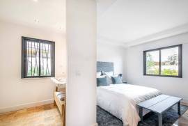 Faro – 5-bedroom villa in private condominium