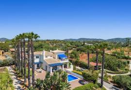 Olhão - Algarve Spacious 4‑Bedroom villa: pool, orchard – 12 km from Airport