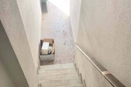Commercial premises for sale with mezzanine. Possibility of housing.