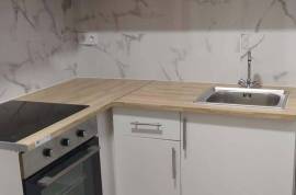 Opportunity! Beautiful Duplex all renovated! Steps from Lo Morant Park