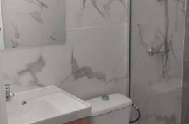 Opportunity! Beautiful Duplex all renovated! Steps from Lo Morant Park