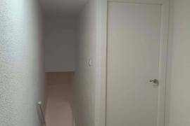 Opportunity! Beautiful Duplex all renovated! Steps from Lo Morant Park