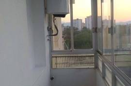 Opportunity! Beautiful Duplex all renovated! Steps from Lo Morant Park