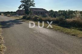 GALOVAC - Building land 800 m² - Cleared - Asphalted driveway!