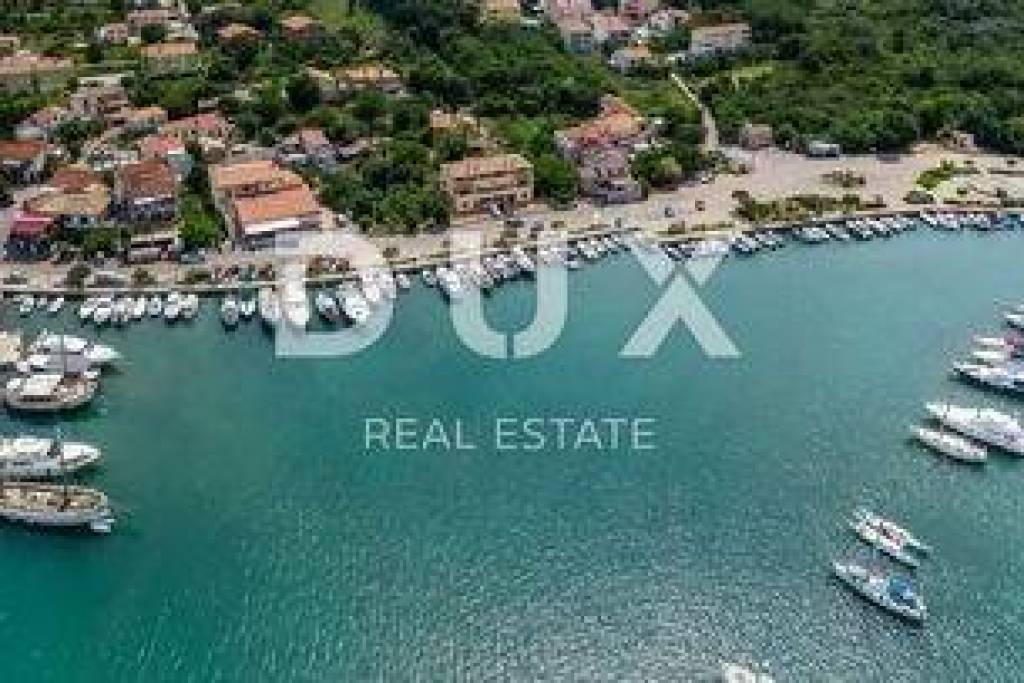 ISLAND OF KRK, KLIMNO - Excellent investment, building land 200m from the sea