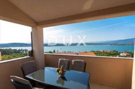 KRK ISLAND, KLIMNO - apartment in a villa 61m2, DB+2S, 1st floor, with a beautiful view of the sea and swimming pool - S4