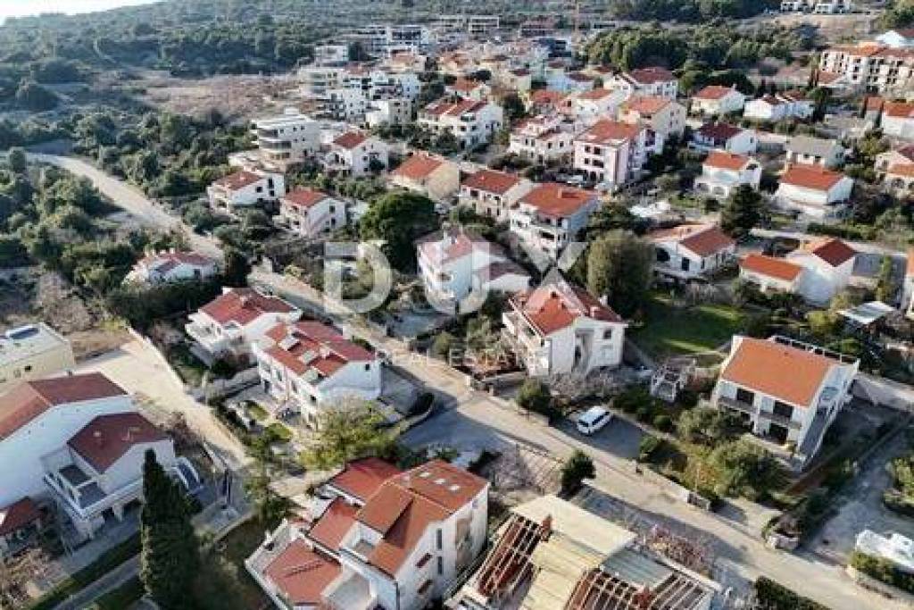 ISLAND OF KRK, KRK - Attractive building land in beautiful Krk, 927 m2