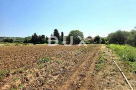 ISTRIA, POMER - Building land of 2052m2 near the beaches and the center, perfect for a Villa, Holiday homes, family houses, Apartment buildings