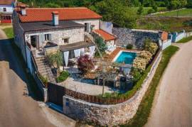 Kanfanar, Istria: Elegante villa in pietra ristrutt.