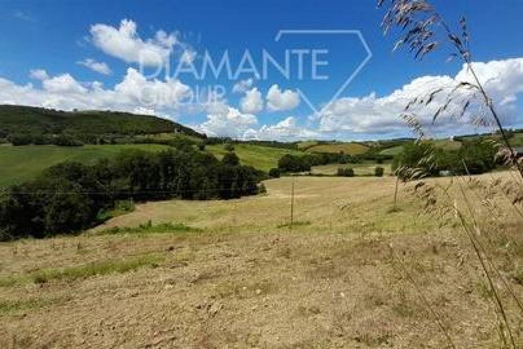 GR1802 – 27-hectare agricultural land in a panoramic position
