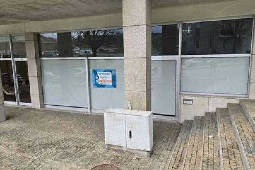 Loja / Estabelecimento Comercial em Vila meã de 237,00 m²