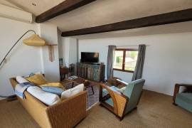 Charming Village House With Character Offering 170 M2 Of Living Space With 4 Bedrooms And Panoramic Terrace.