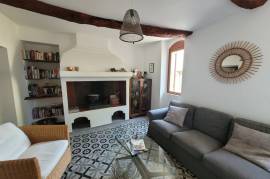 Charming Village House With Character Offering 170 M2 Of Living Space With 4 Bedrooms And Panoramic Terrace.