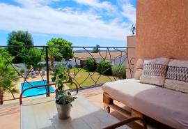 Stunning Languedoc-Style Villa With 210 M2 Of Living Space And Independent Guest House, On A Landscaped 1093 M2 Plot With Pool, Petanque Court And Open Views.