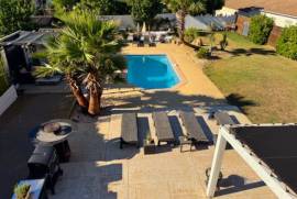 Stunning Languedoc-Style Villa With 210 M2 Of Living Space And Independent Guest House, On A Landscaped 1093 M2 Plot With Pool, Petanque Court And Open Views.