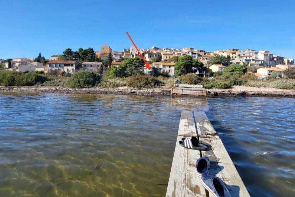 Very Pretty Fisherman's House, Completely Renovated, Of 90 M2 With 3 Bedrooms, An Intimate Courtyard And Unique Location With Direct View Of The Lagoon.