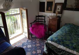 Very Pretty Fisherman's House, Completely Renovated, Of 90 M2 With 3 Bedrooms, An Intimate Courtyard And Unique Location With Direct View Of The Lagoon.